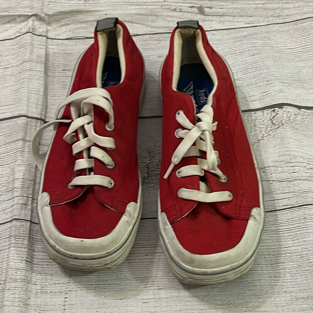 Women’s mid platform stretch Red Keds size 7